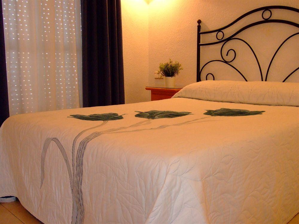 Hostal Juan De Austria II Агуадулсе Екстериор снимка